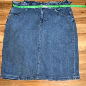 Comfortable Bluejean skirt!